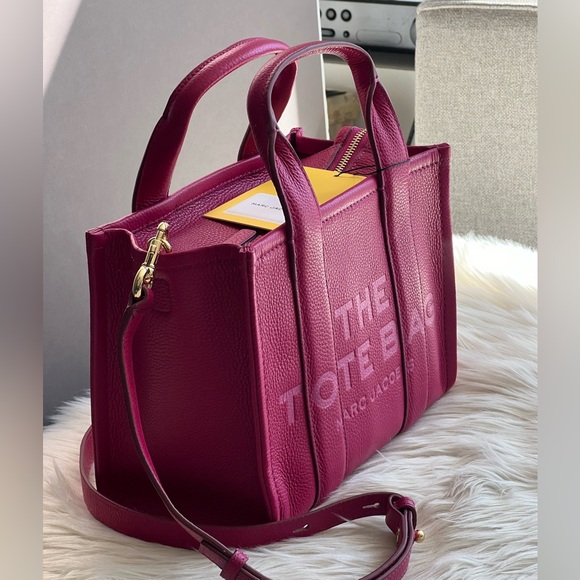 💰SOLD - H009L01SP21 - Marc Jacobs The Leather Small Tote Bag - Picture 2 of 15